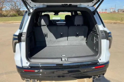 More photos of 2026 Chevrolet Traverse High Country at Cable Dahmer of Topeka, KS