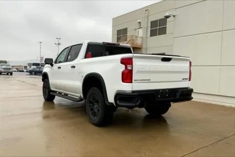 More photos of 2022 Chevrolet Silverado 1500 ZR2 at Cable Dahmer of Topeka, KS
