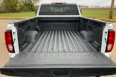 More photos of 2022 GMC Sierra 2500 HD SLE at Cable Dahmer of Topeka, KS