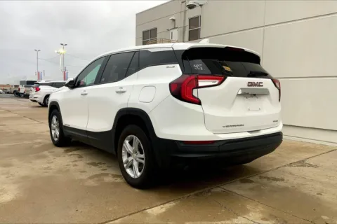 More photos of 2024 GMC Terrain SLE at Cable Dahmer of Topeka, KS