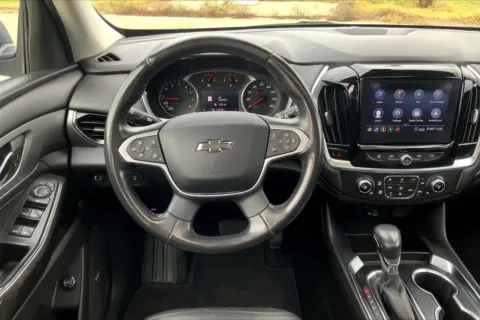 More photos of 2021 Chevrolet Traverse RS at Cable Dahmer of Topeka, KS