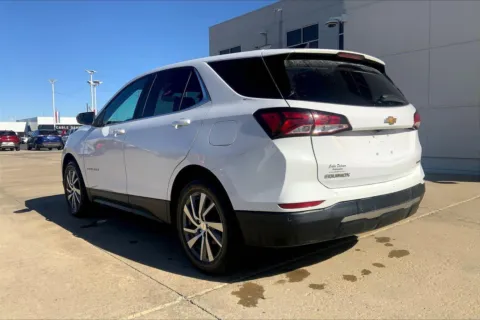 More photos of 2022 Chevrolet Equinox LT at Cable Dahmer of Topeka, KS