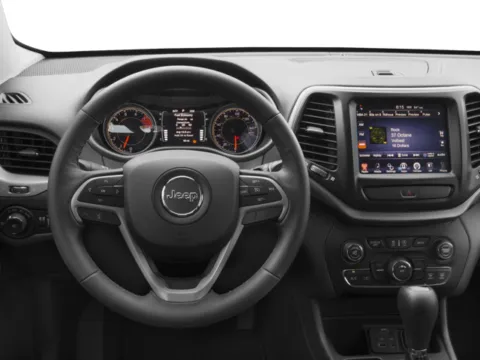 More photos of 2018 Jeep Cherokee Latitude at Cable Dahmer Kia of Lee's Summit, MO