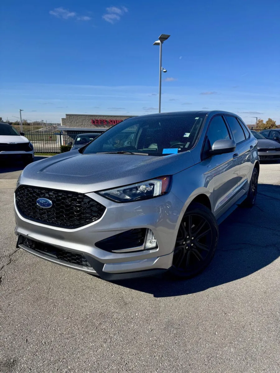 Used 2022 Ford Edge ST-Line with VIN 2FMPK4J97NBA44303 for sale in Kansas City