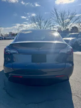 More photos of 2022 Tesla Model Y Performance at Cable Dahmer Kia of Lee's Summit, MO