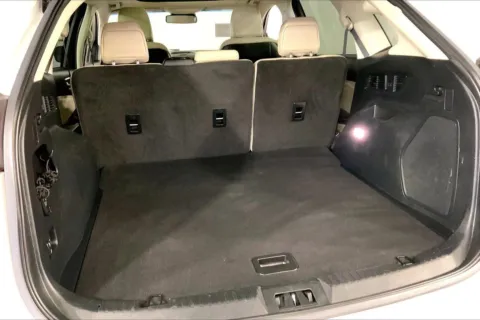 More photos of 2020 Ford Edge Titanium at Cable Dahmer Kia of Lee's Summit, MO