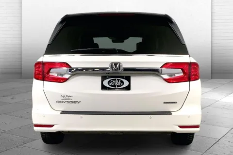 Another view of 2019 Honda Odyssey Touring for sale in Lee's Summit, MO at Cable Dahmer Kia of Lee's Summit