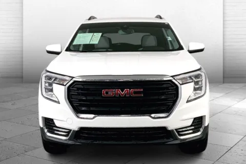 Photos of 2023 GMC Terrain SLE for sale in Lee's Summit, MO at Cable Dahmer Kia of Lee's Summit