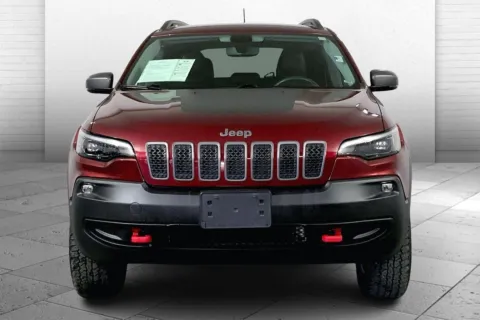 Photos of 2019 Jeep Cherokee Trailhawk for sale in Lee's Summit, MO at Cable Dahmer Kia of Lee's Summit