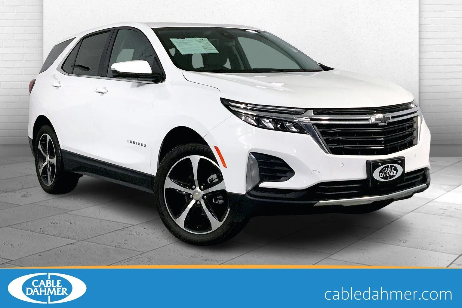 Used 2022 Chevrolet Equinox LT with VIN 3GNAXUEV7NS218214 for sale in Kansas City