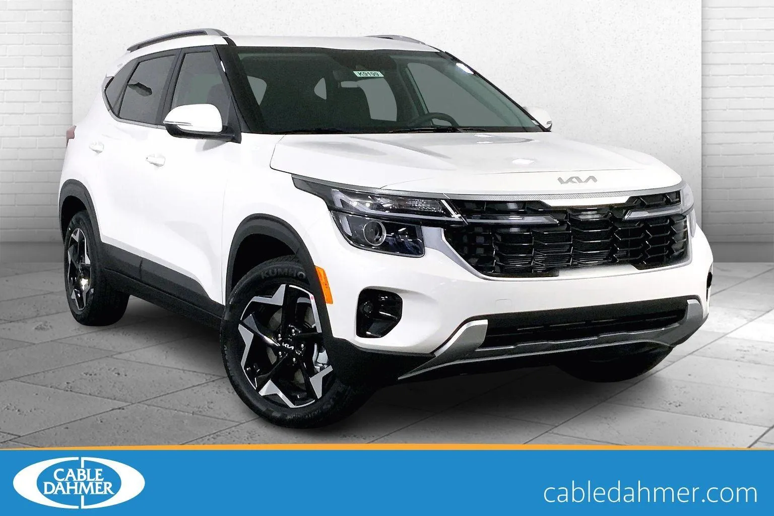 White 2026 Kia Seltos EX for sale in Lee's Summit, MO