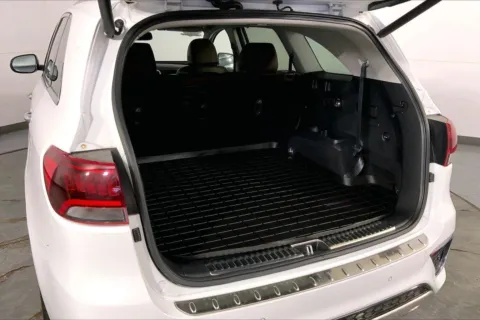 More photos of 2019 Kia Sorento SX V6 at Cable Dahmer Kia of Lee's Summit, MO