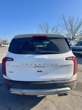 More photos of 2022 Kia Telluride SX-Prestige at Cable Dahmer Kia of Lee's Summit, MO