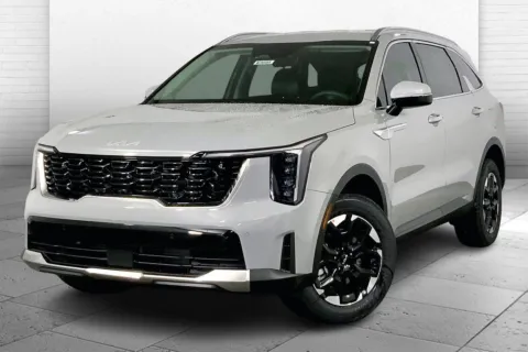 Photos of 2026 Kia Sorento S for sale in Lee's Summit, MO at Cable Dahmer Kia of Lee's Summit