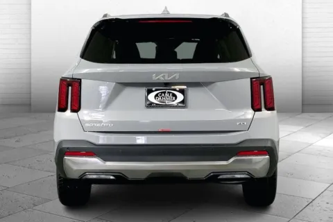 More photos of 2026 Kia Sorento S at Cable Dahmer Kia of Lee's Summit, MO