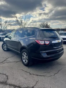 Another view of 2015 Chevrolet Traverse LT for sale in Lee's Summit, MO at Cable Dahmer Kia of Lee's Summit