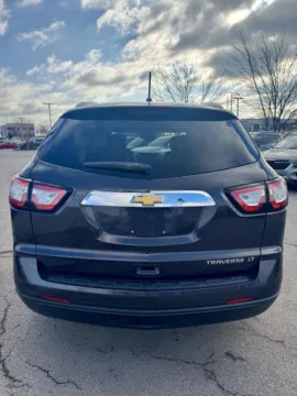More photos of 2015 Chevrolet Traverse LT at Cable Dahmer Kia of Lee's Summit, MO