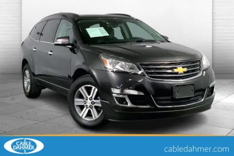 Gray 2015 Chevrolet Traverse LT for sale in Lee's Summit, MO