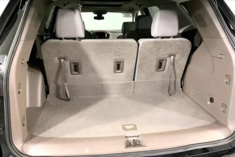 More photos of 2020 Chevrolet Traverse Premier at Cable Dahmer Kia of Lee's Summit, MO