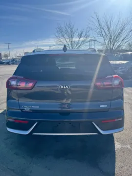 More photos of 2018 Kia Niro EX at Cable Dahmer Kia of Lee's Summit, MO