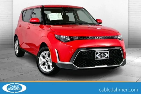 Red 2024 Kia Soul LX for sale in Lee's Summit, MO