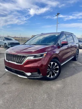 Red 2023 Kia Carnival SX for sale in Lee's Summit, MO