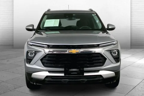 Photos of 2025 Chevrolet Trailblazer LT for sale in Lee's Summit, MO at Cable Dahmer Kia of Lee's Summit