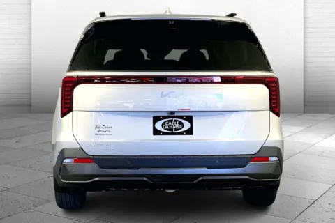 More photos of 2025 Kia Carnival SX Prestige at Cable Dahmer Kia of Lee's Summit, MO