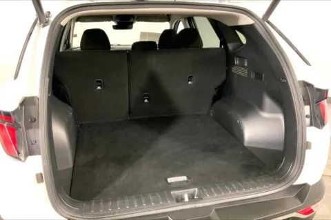 More photos of 2024 Hyundai Tucson SEL at Cable Dahmer Kia of Lee's Summit, MO