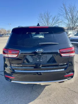 More photos of 2016 Kia Sorento SXL at Cable Dahmer Kia of Lee's Summit, MO