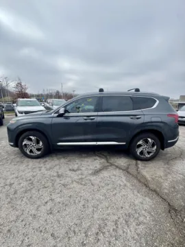 Photos of 2023 Hyundai Santa Fe SEL for sale in Lee's Summit, MO at Cable Dahmer Kia of Lee's Summit