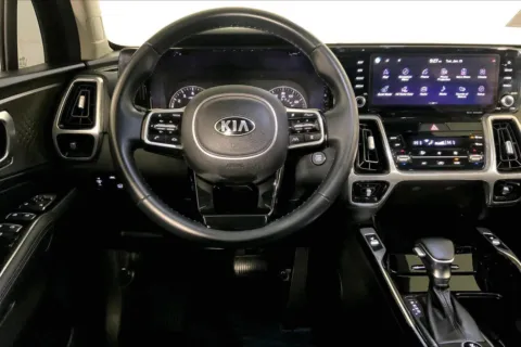 More photos of 2021 Kia Sorento SX at Cable Dahmer Kia of Lee's Summit, MO