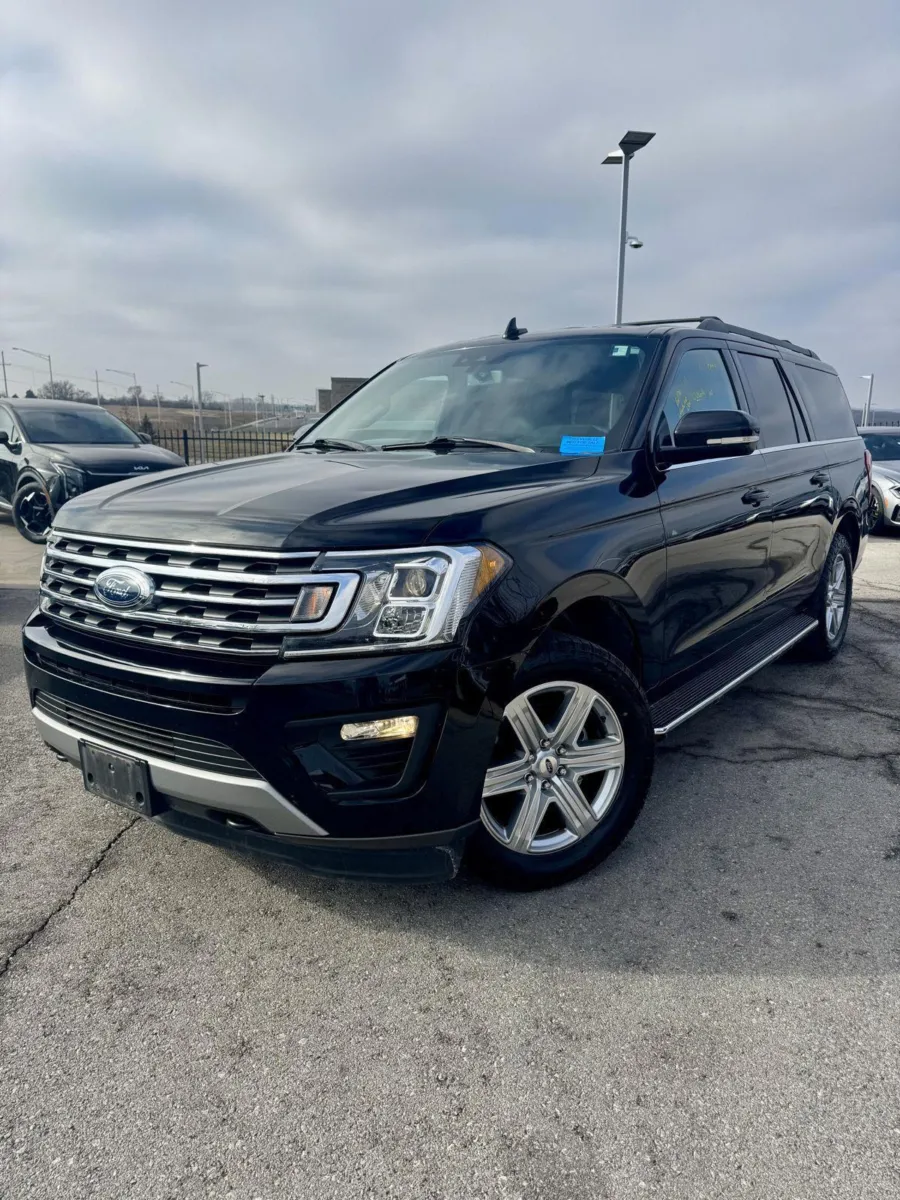 Black 2020 Ford Expedition Max XLT for sale in Lee's Summit, MO