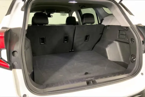 More photos of 2024 GMC Terrain SLE at Cable Dahmer Kia of Lee's Summit, MO