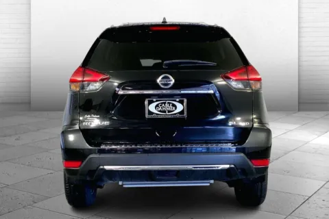 Another view of 2017 Nissan Rogue SL for sale in Lee's Summit, MO at Cable Dahmer Kia of Lee's Summit