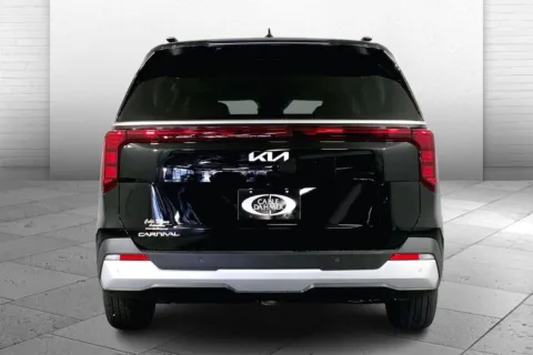 More photos of 2026 Kia Carnival EX at Cable Dahmer Kia of Lee's Summit, MO