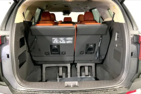 More photos of 2026 Kia Carnival EX at Cable Dahmer Kia of Lee's Summit, MO