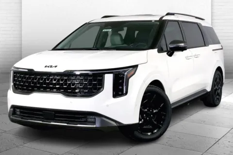 Photos of 2026 Kia Carnival SX Prestige for sale in Lee's Summit, MO at Cable Dahmer Kia of Lee's Summit