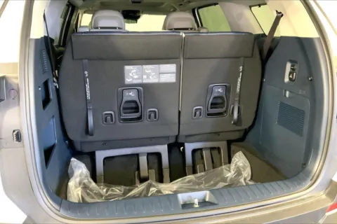More photos of 2026 Kia Carnival SX Prestige at Cable Dahmer Kia of Lee's Summit, MO