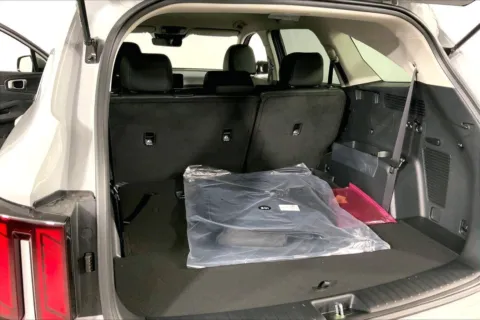 More photos of 2026 Kia Sorento S at Cable Dahmer Kia of Lee's Summit, MO