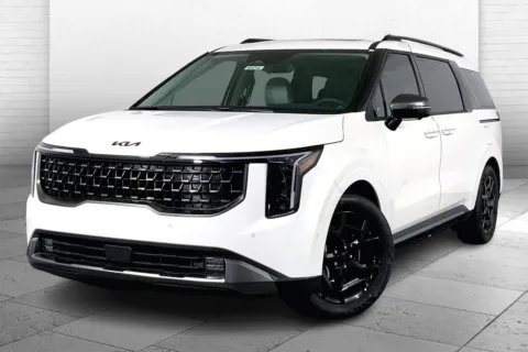 Photos of 2026 Kia Carnival SX Prestige for sale in Lee's Summit, MO at Cable Dahmer Kia of Lee's Summit