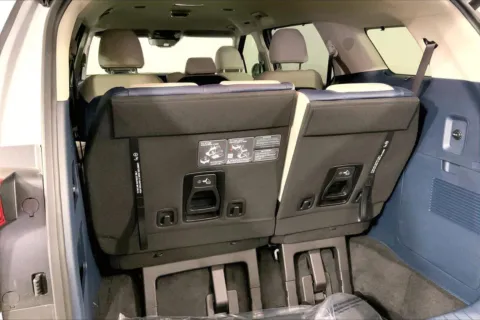 More photos of 2026 Kia Carnival EX at Cable Dahmer Kia of Lee's Summit, MO