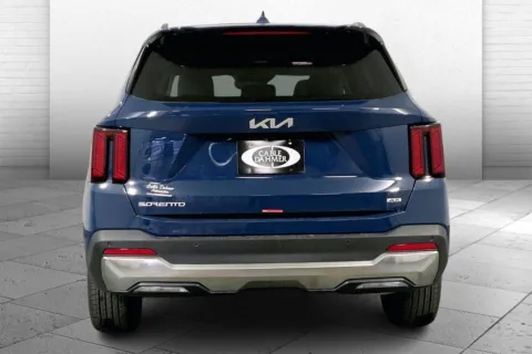 More photos of 2026 Kia Sorento S at Cable Dahmer Kia of Lee's Summit, MO