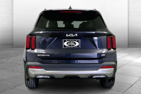 More photos of 2026 Kia Sorento EX at Cable Dahmer Kia of Lee's Summit, MO