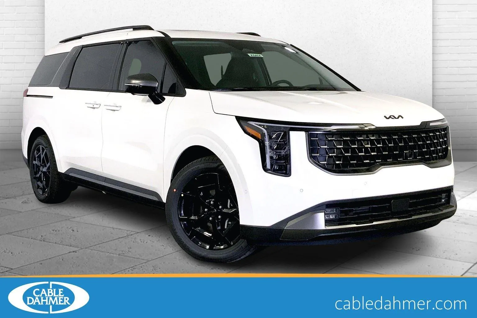 White 2025 Kia Carnival Hybrid SX Prestige for sale in Lee's Summit, MO