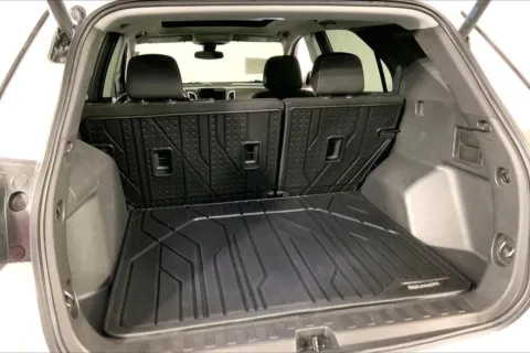 More photos of 2022 Chevrolet Equinox LT at Cable Dahmer Kia of Lee's Summit, MO