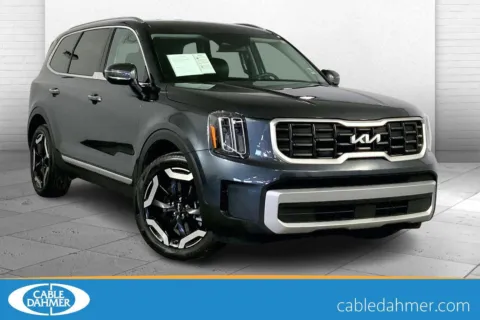 Gray 2023 Kia Telluride S for sale in Lee's Summit, MO