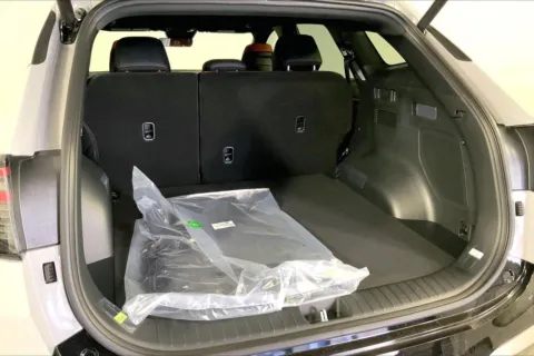 More photos of 2026 Kia Sportage Hybrid SX-Prestige at Cable Dahmer Kia of Lee's Summit, MO