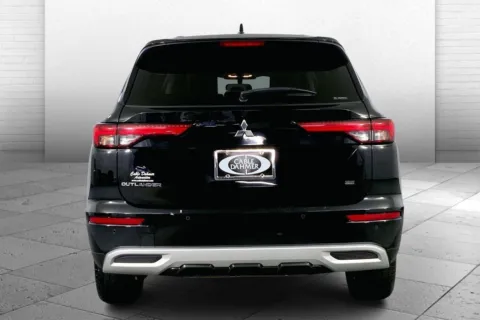 Another view of 2024 Mitsubishi Outlander SE for sale in Lee's Summit, MO at Cable Dahmer Kia of Lee's Summit