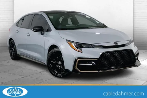 Black 2022 Toyota Corolla SE APEX for sale in Lee's Summit, MO